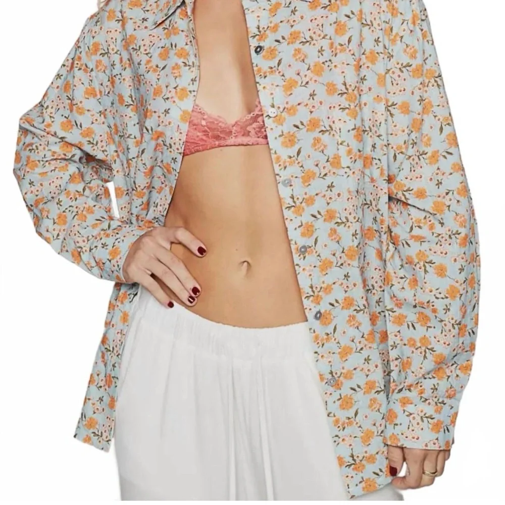 POL Light blue & Tangerine long sleeve button down floral shirt new - Picture 2 of 3